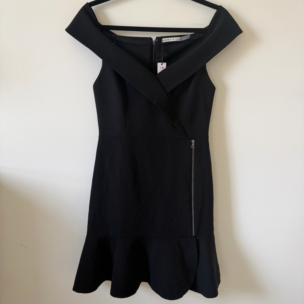 Alice + Olivia Black Off-Shoulder Dress Size 6 NWT